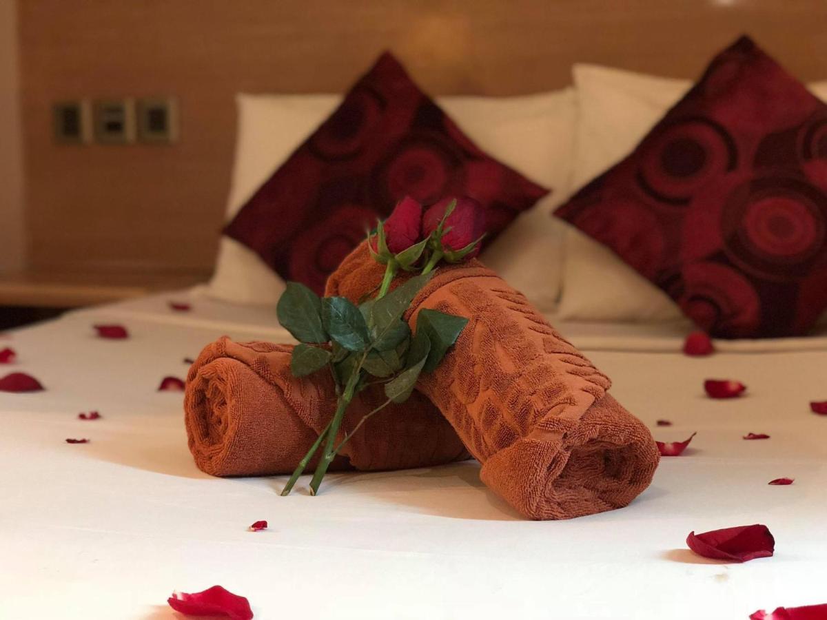 The Room Hotel Miri Zewnętrze zdjęcie