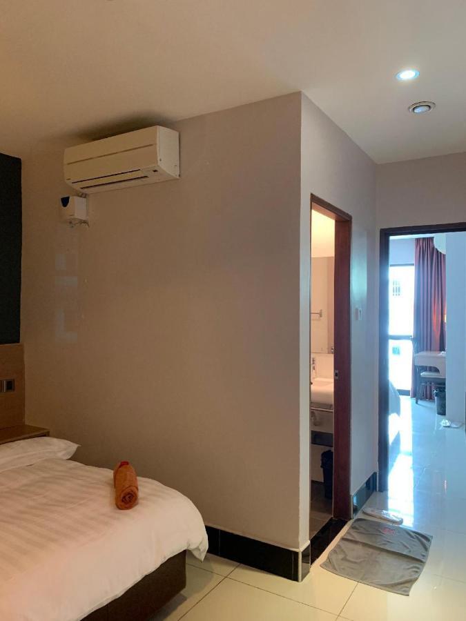 The Room Hotel Miri Zewnętrze zdjęcie