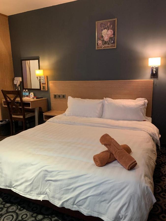 The Room Hotel Miri Zewnętrze zdjęcie