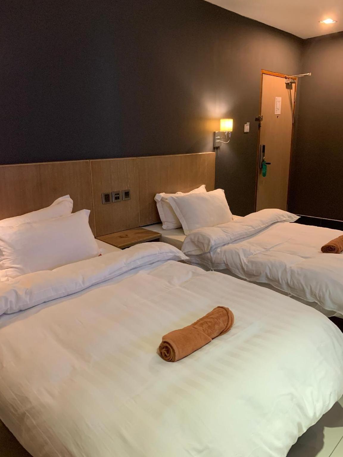 The Room Hotel Miri Pokój zdjęcie