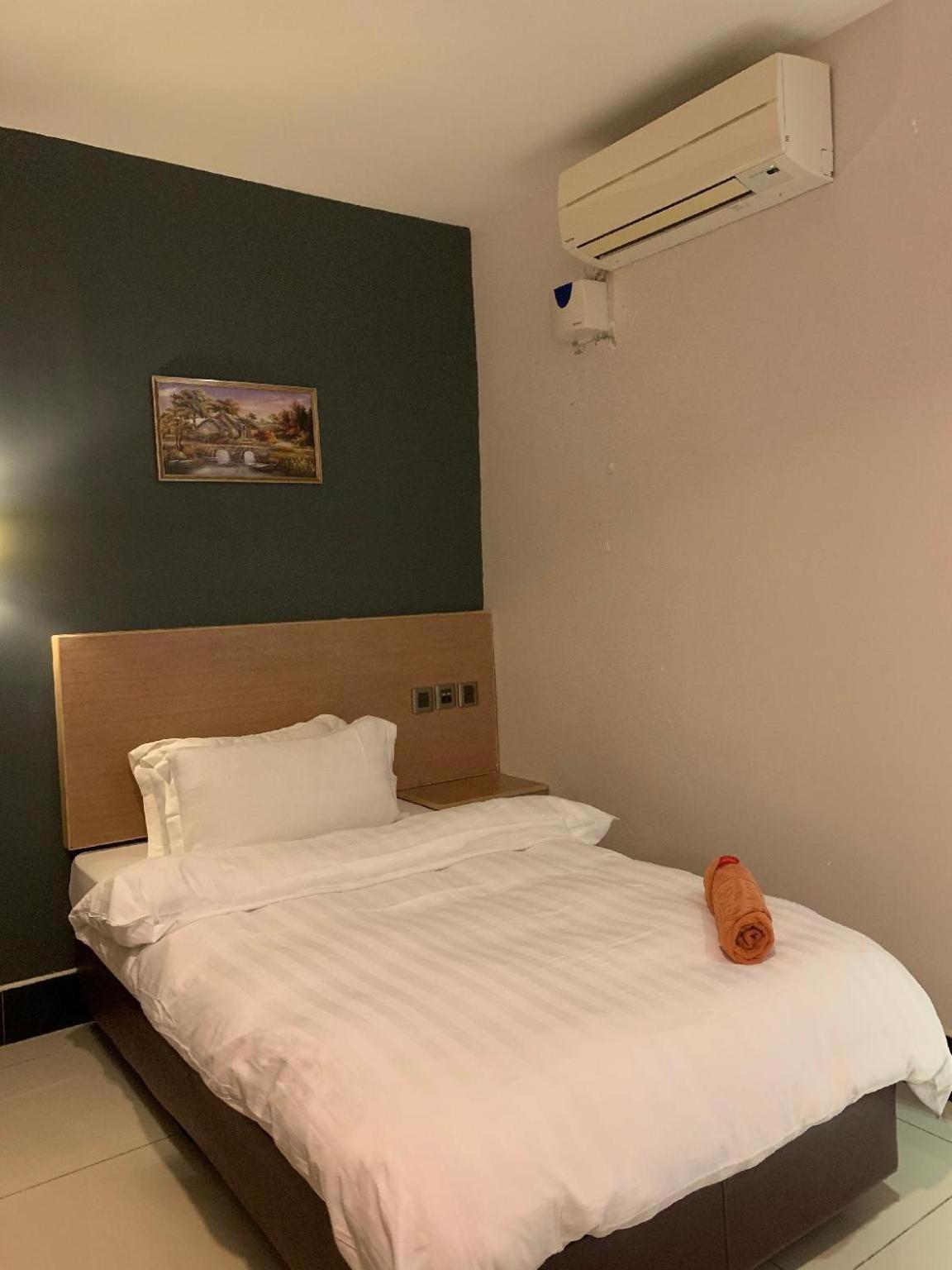The Room Hotel Miri Pokój zdjęcie