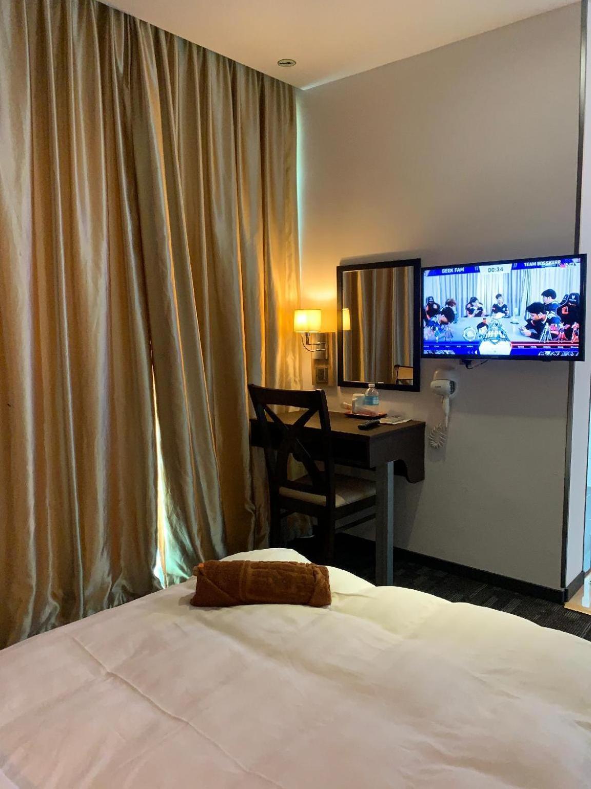 The Room Hotel Miri Pokój zdjęcie